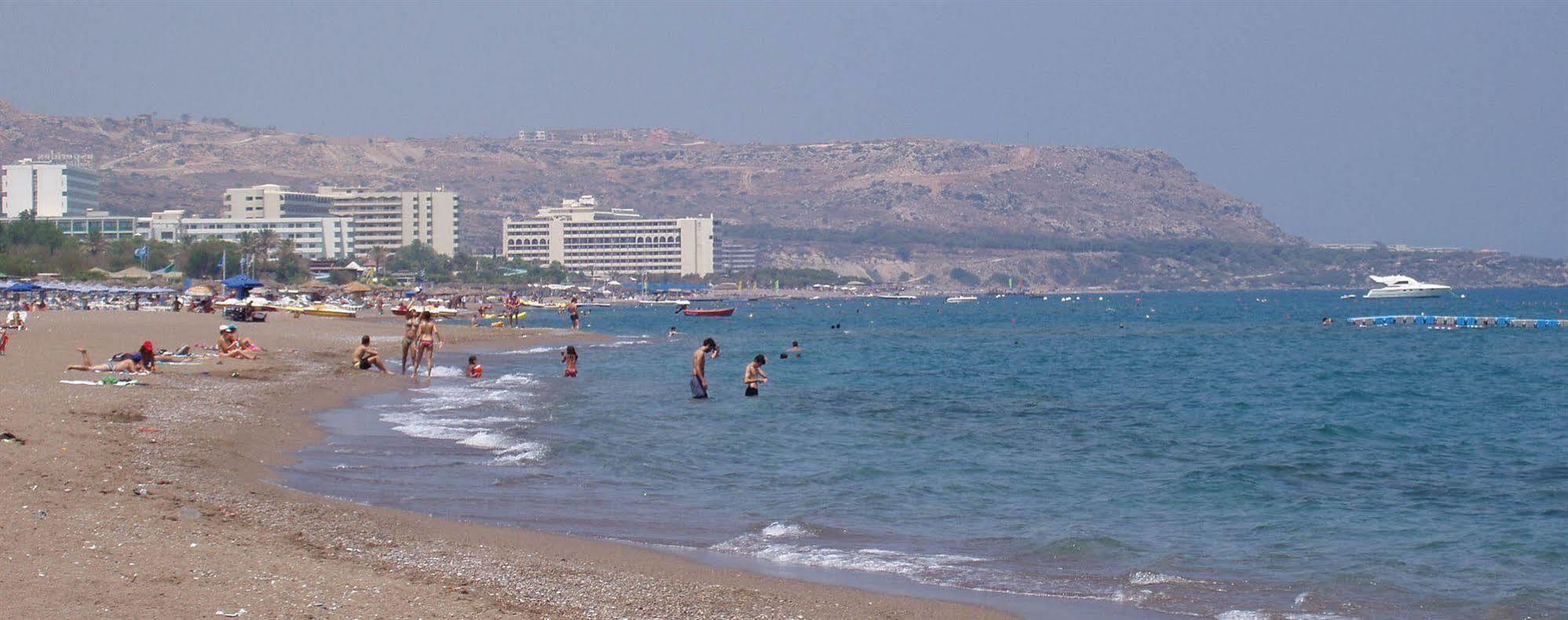 Cathrin Resort 4*